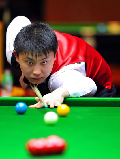 3年1.02亿美元！大号版布里奇斯？湖人躲过一劫，不然约基奇就真没有了