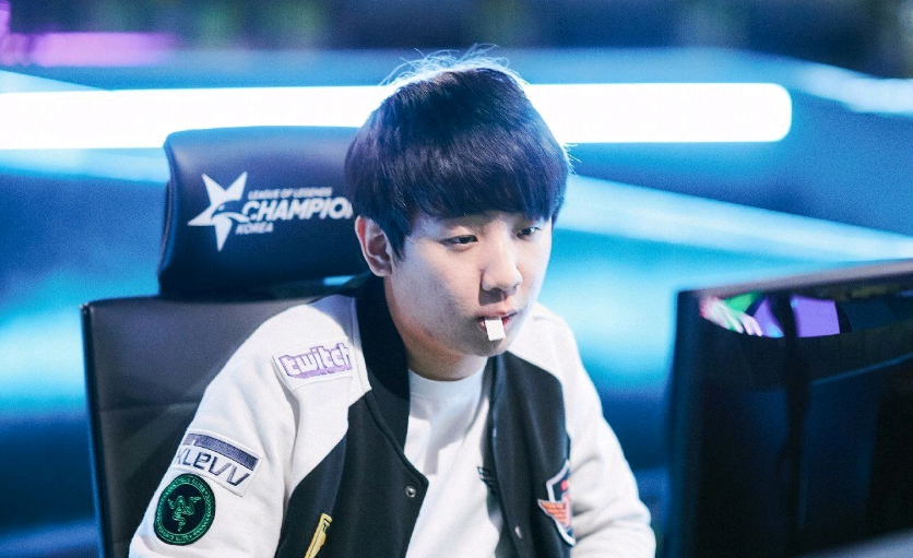 力冠绝联赛 力冠绝联赛