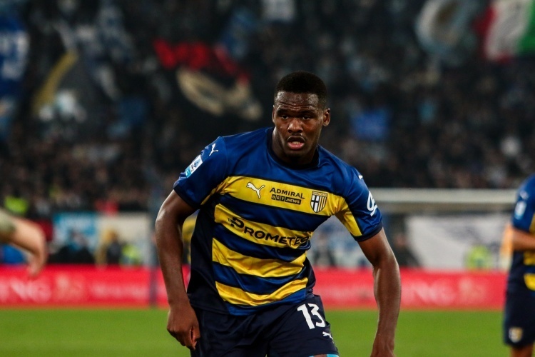 还在防守端 还在防守端